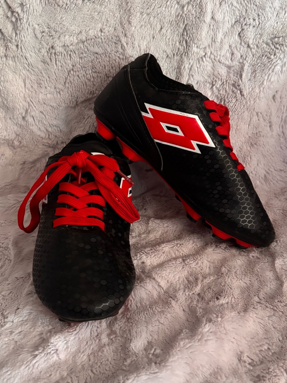 Lotto Black & Red Soccer Cleats - Size 1 Youth